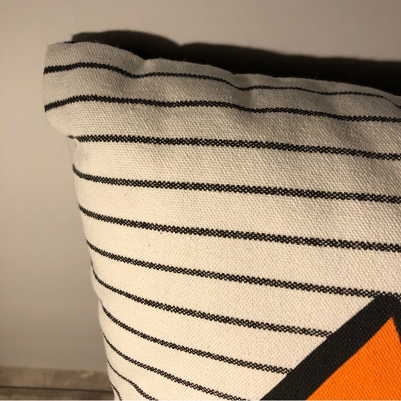 Target Halloween Square Striped Jack O' Lantern Throw Pillow New 14x14" - Picture 7 of 15